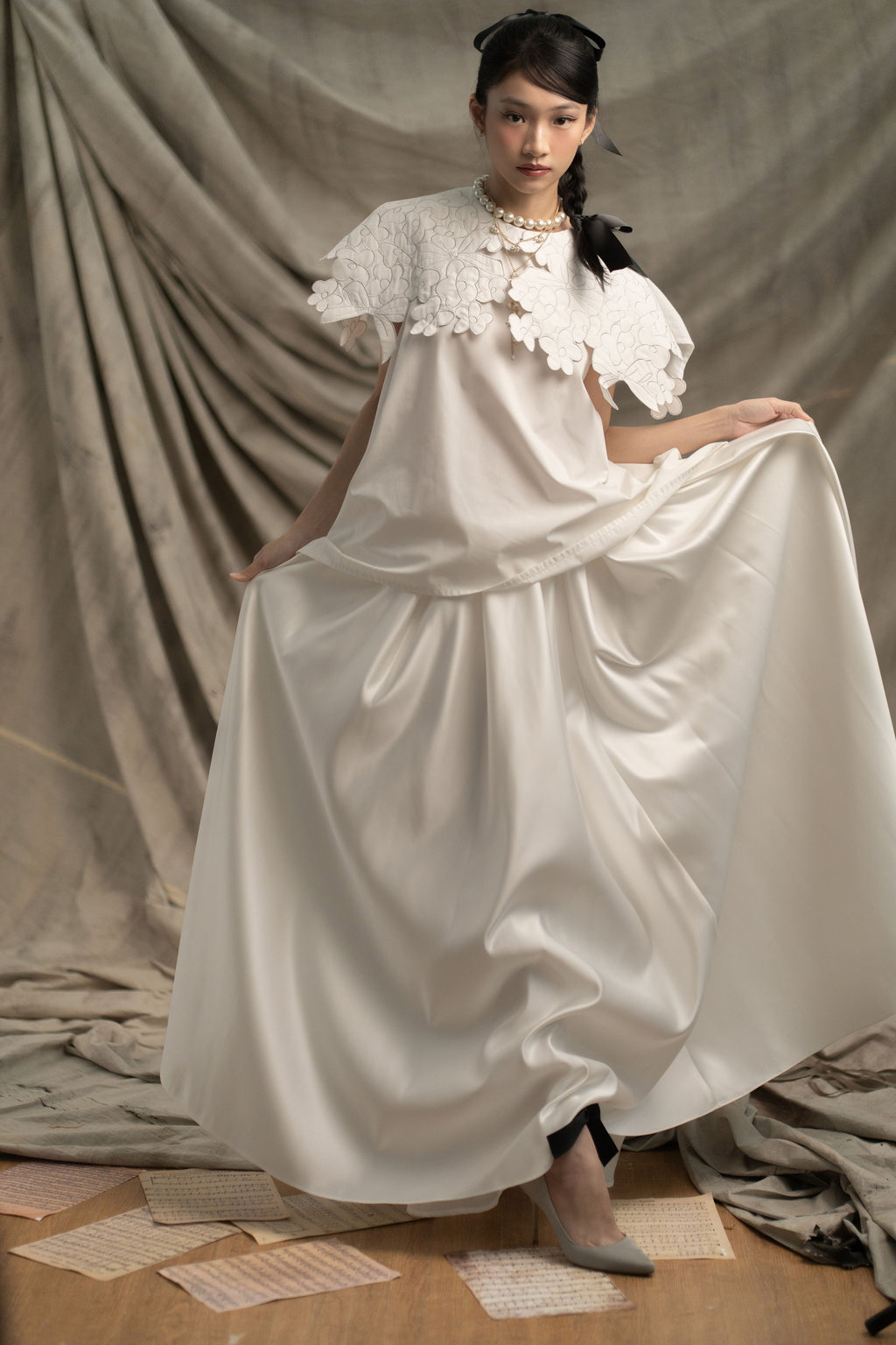 Bouquet Embroidery Collar Shirt in Buttermilk