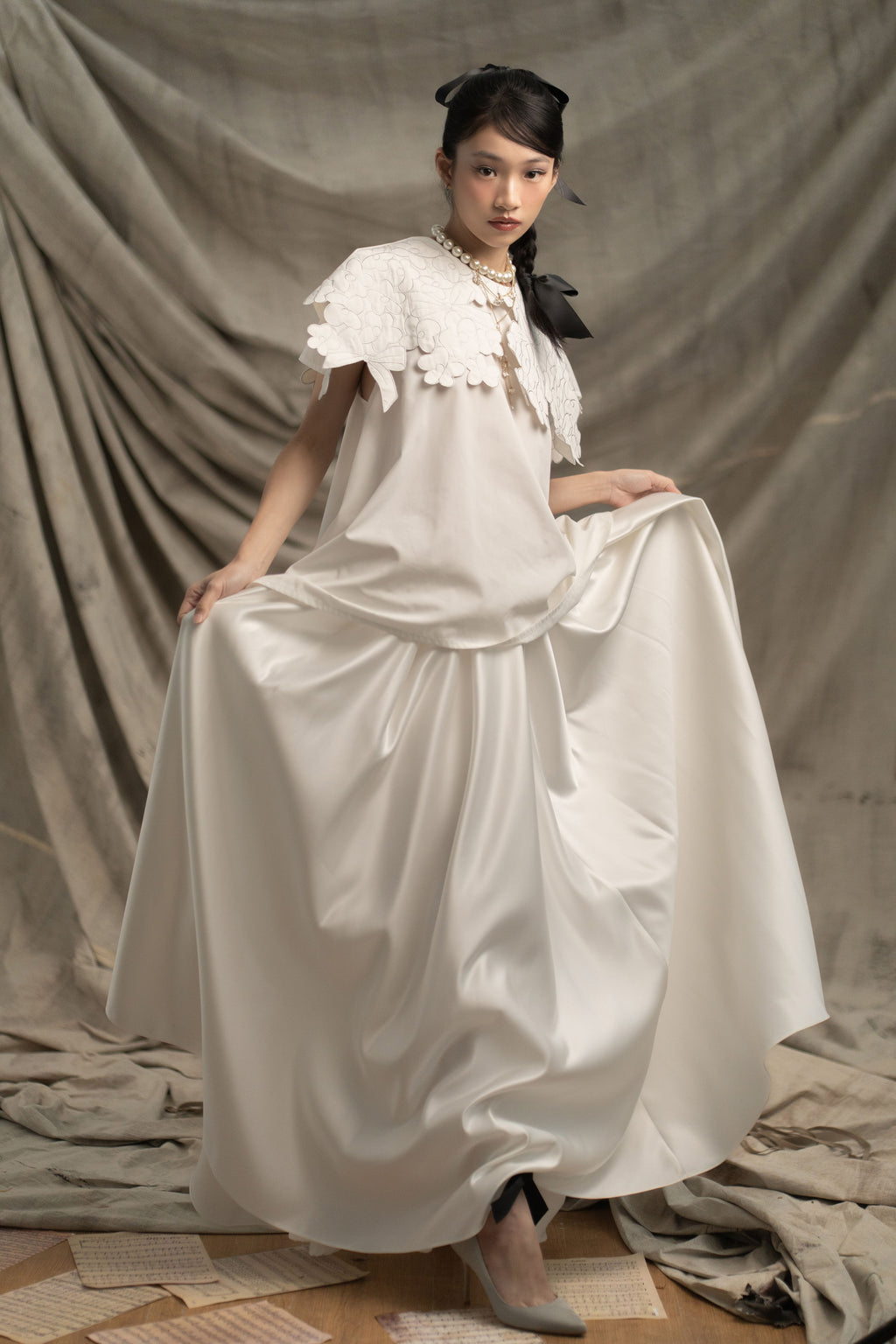 Bouquet Embroidery Collar Shirt in Buttermilk