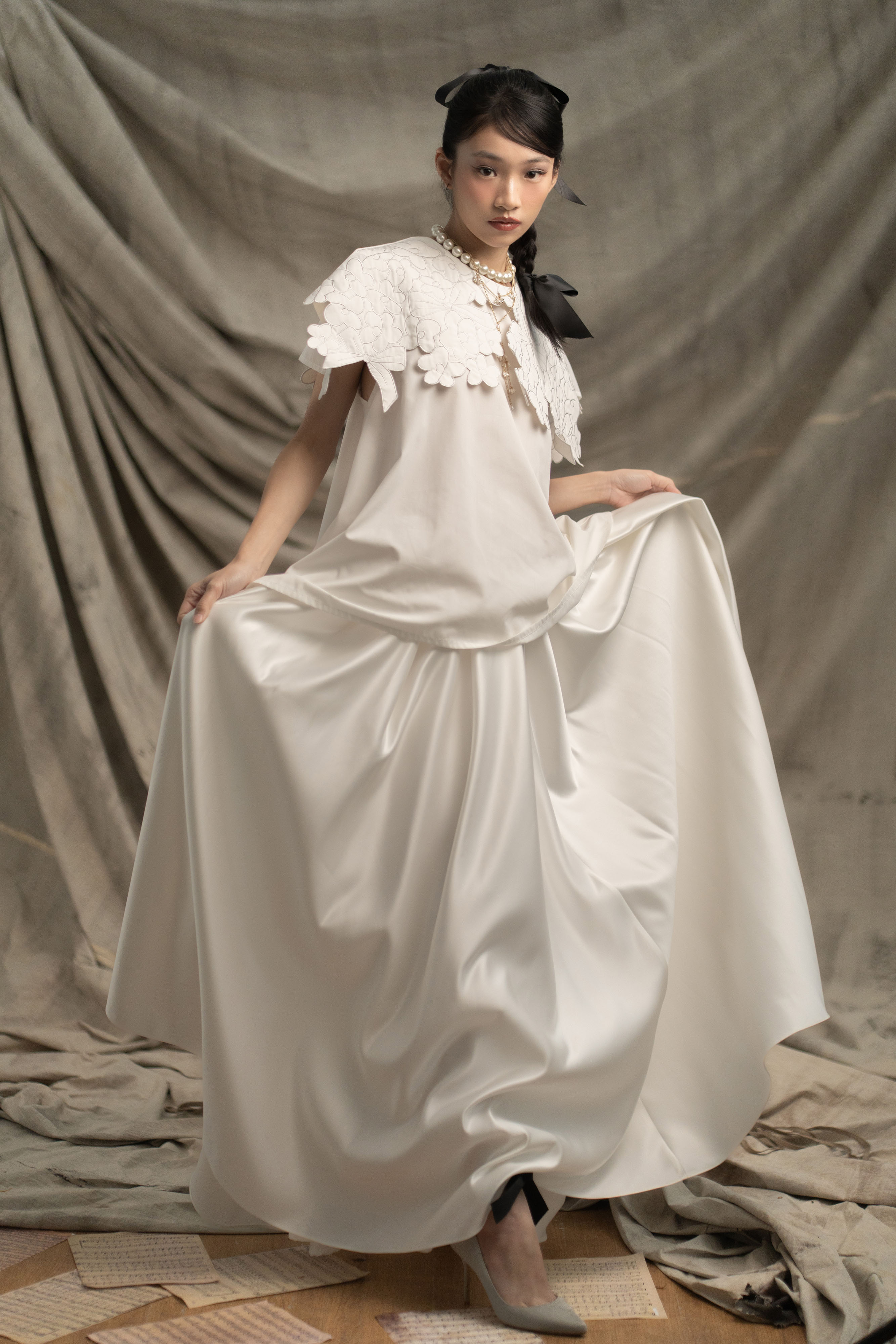 Bouquet Embroidery Collar Shirt in Buttermilk
