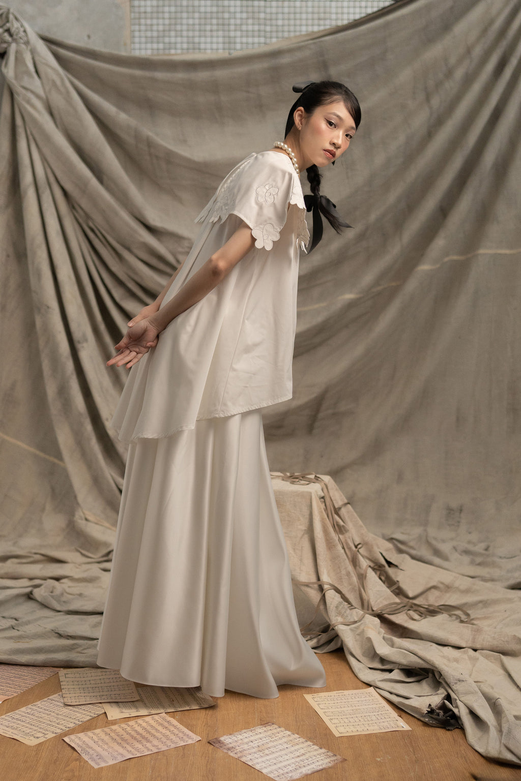 Bouquet Embroidery Collar Shirt in Buttermilk