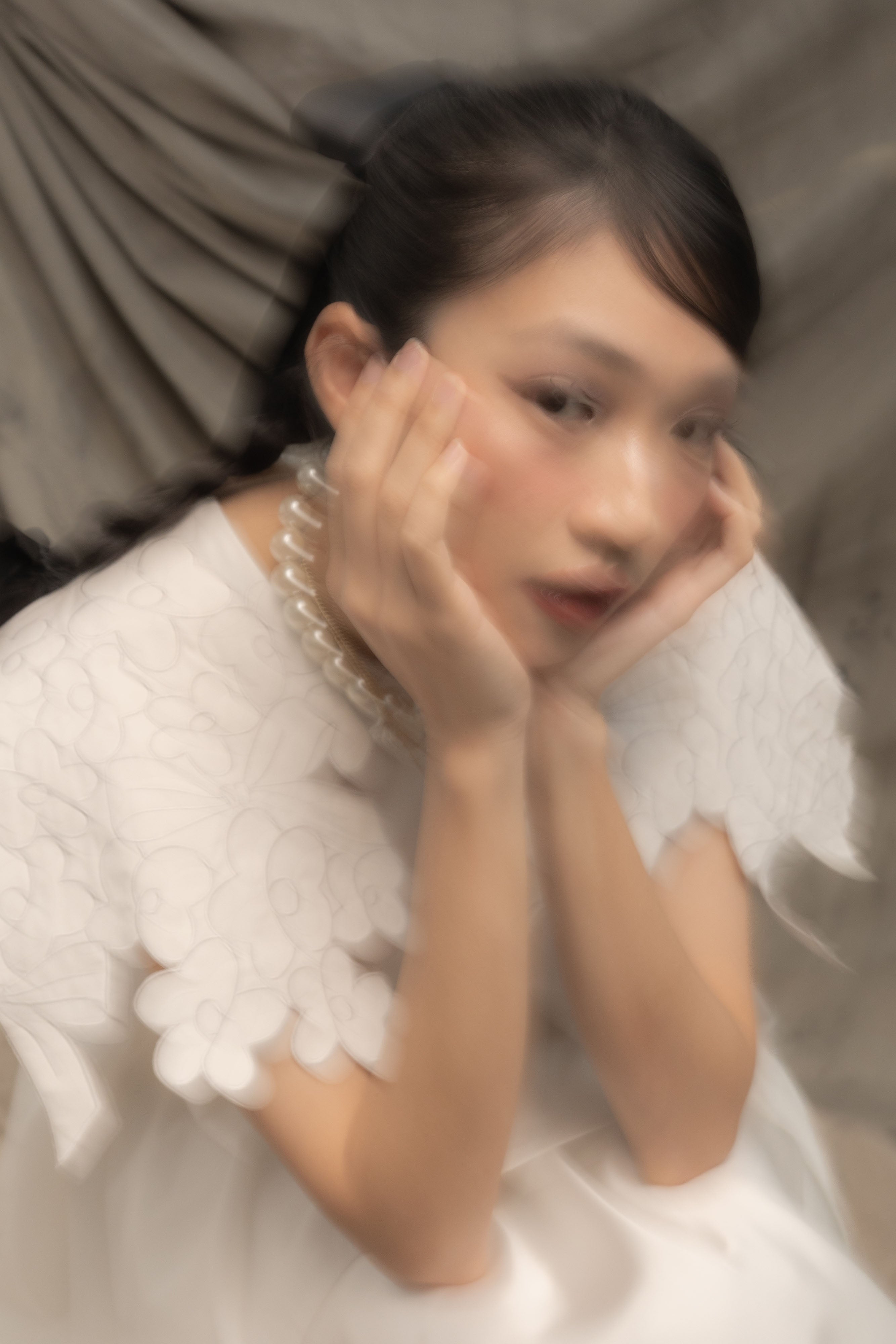 Bouquet Embroidery Collar Shirt in Buttermilk