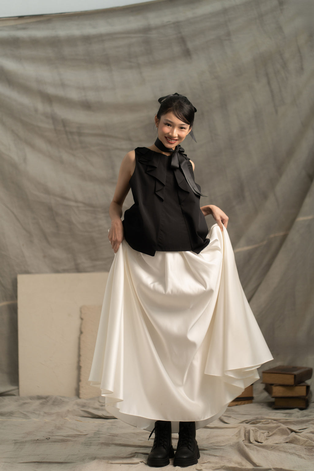 Bouquet Ribbon Sleeveless Top in Licorice
