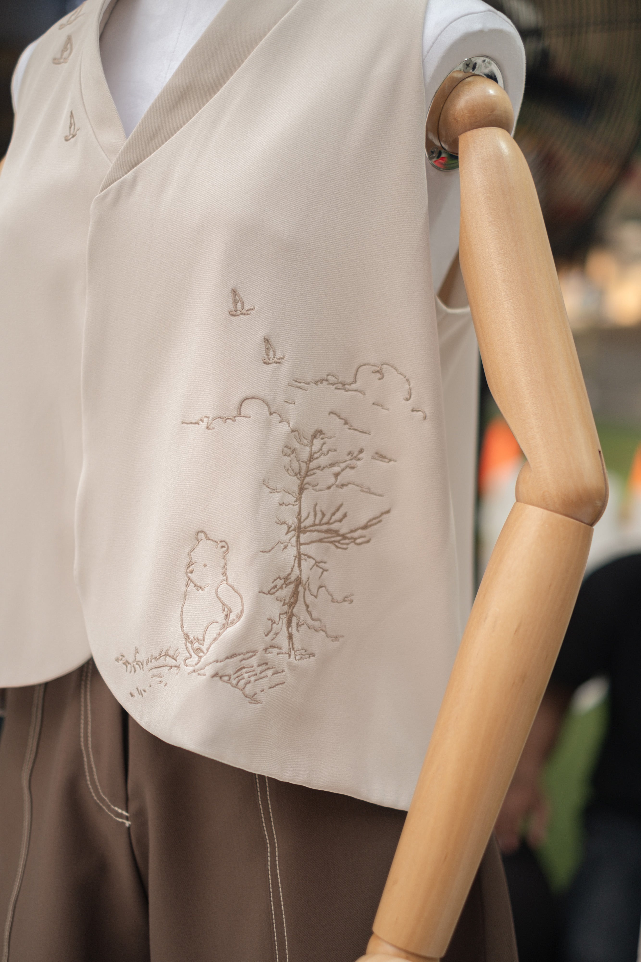 WTP Embroidery Vest in Beige
