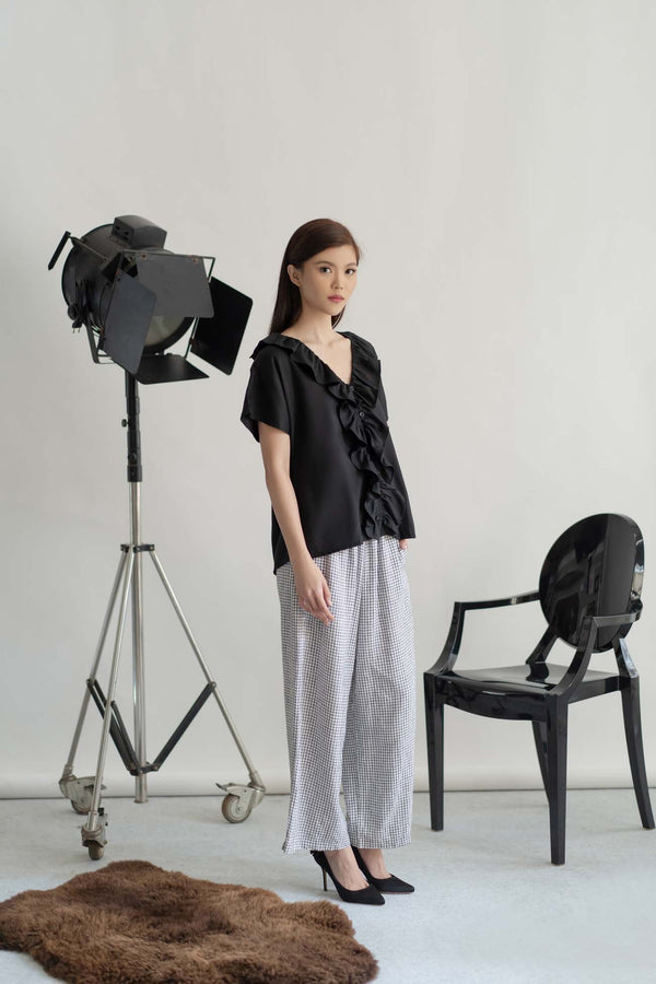 BBW sleeve ruffle top