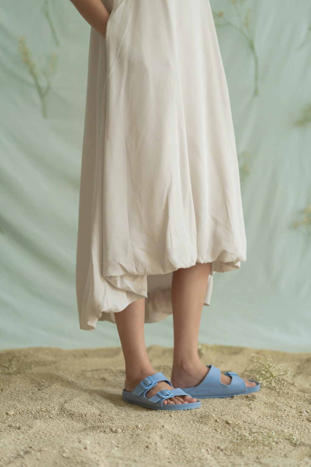 STR puff dress